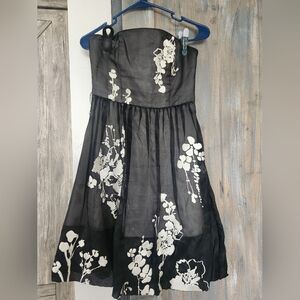 White House /black Market dress